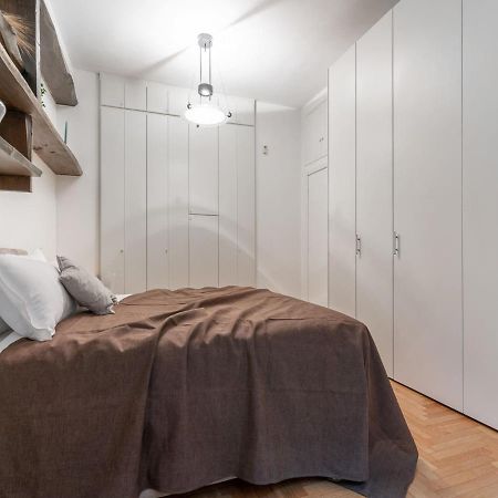 The Best Rent - Spacious Three-Bedroom Apartment In Moscova Милан Экстерьер фото