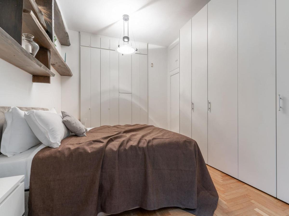 The Best Rent - Spacious Three-Bedroom Apartment In Moscova Милан Экстерьер фото