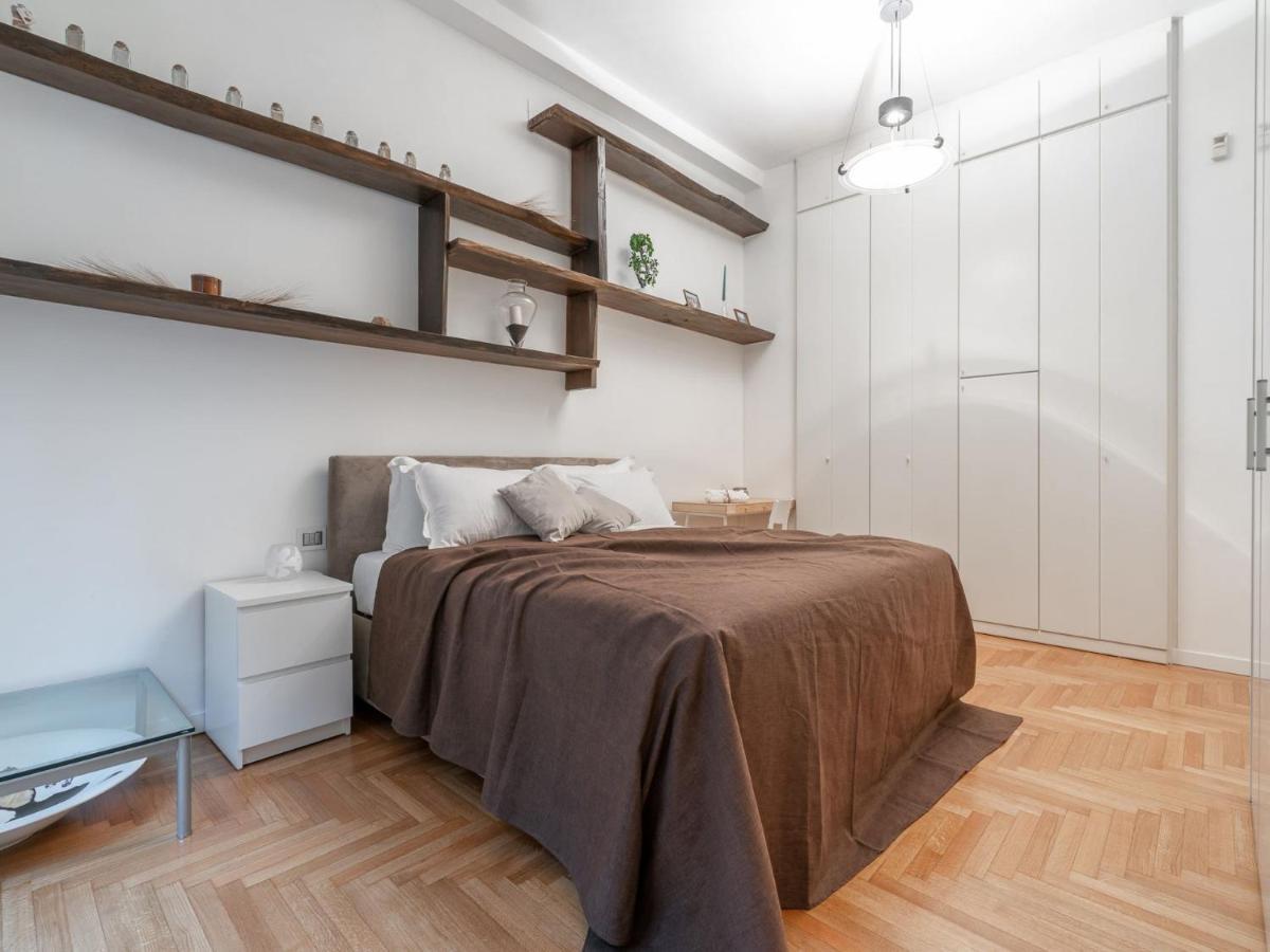 The Best Rent - Spacious Three-Bedroom Apartment In Moscova Милан Экстерьер фото