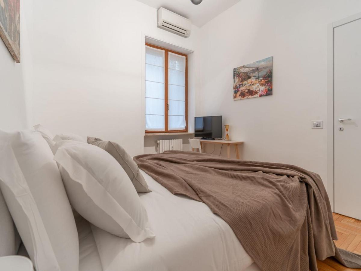 The Best Rent - Spacious Three-Bedroom Apartment In Moscova Милан Экстерьер фото