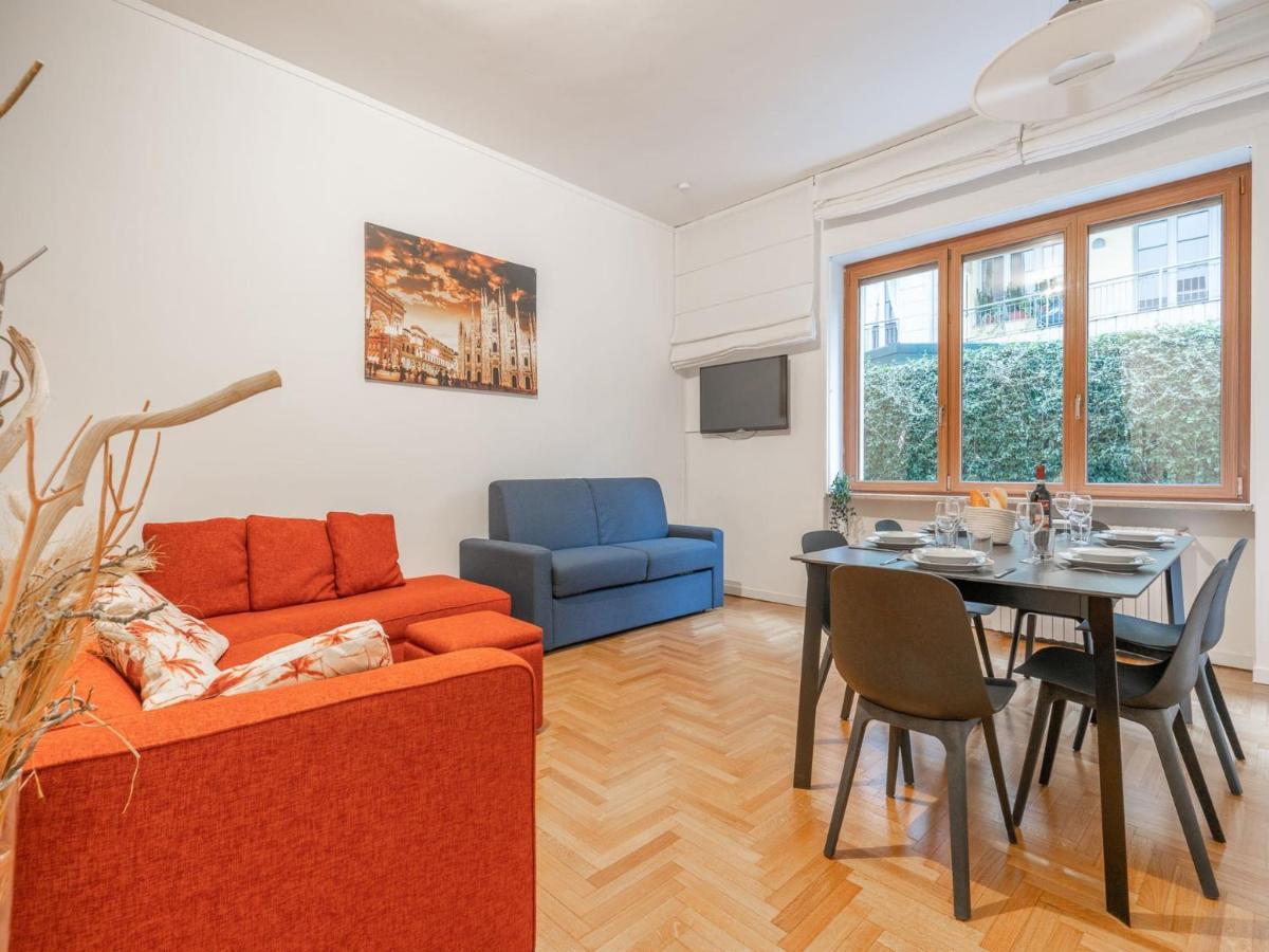 The Best Rent - Spacious Three-Bedroom Apartment In Moscova Милан Экстерьер фото