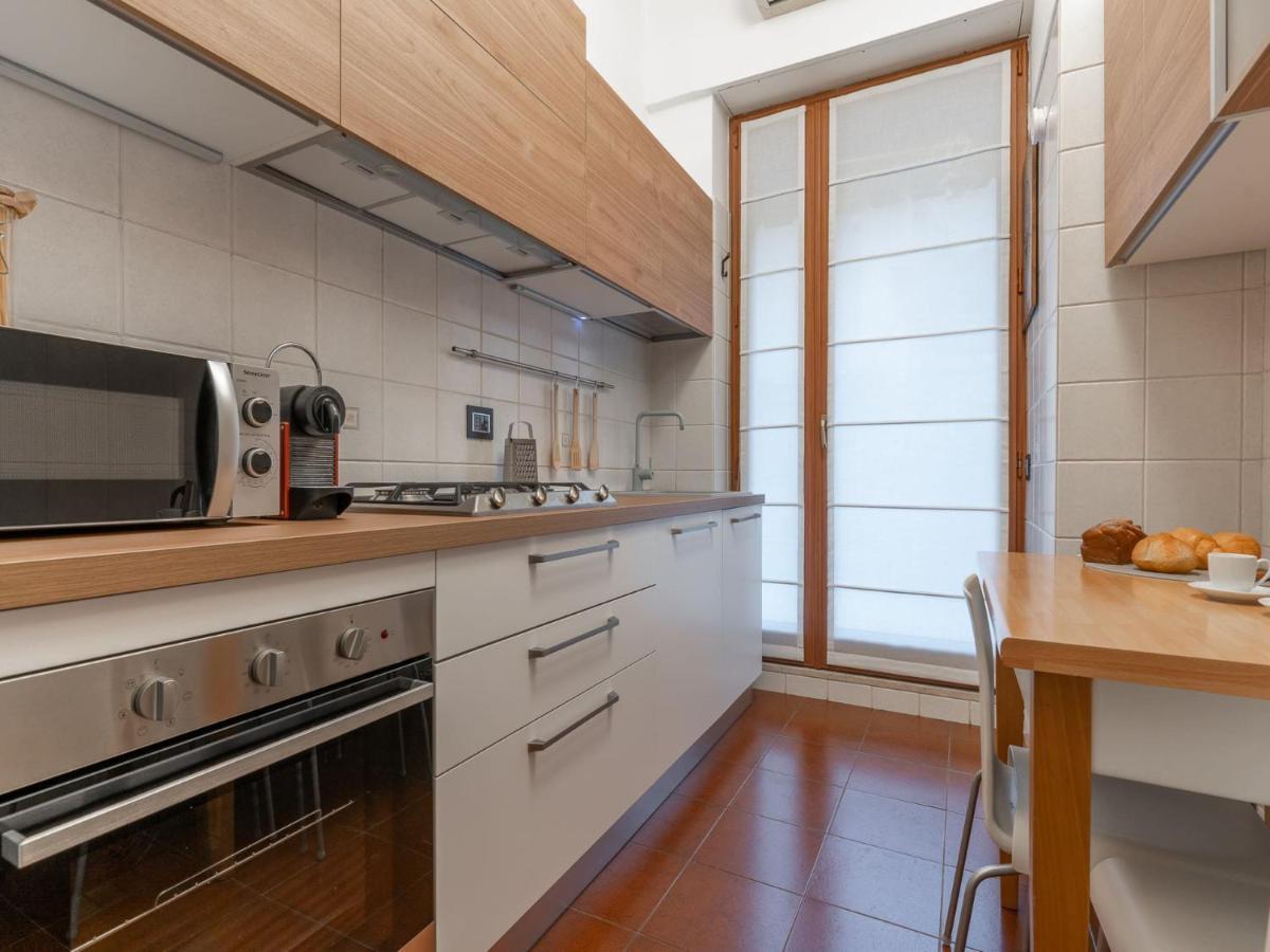 The Best Rent - Spacious Three-Bedroom Apartment In Moscova Милан Экстерьер фото
