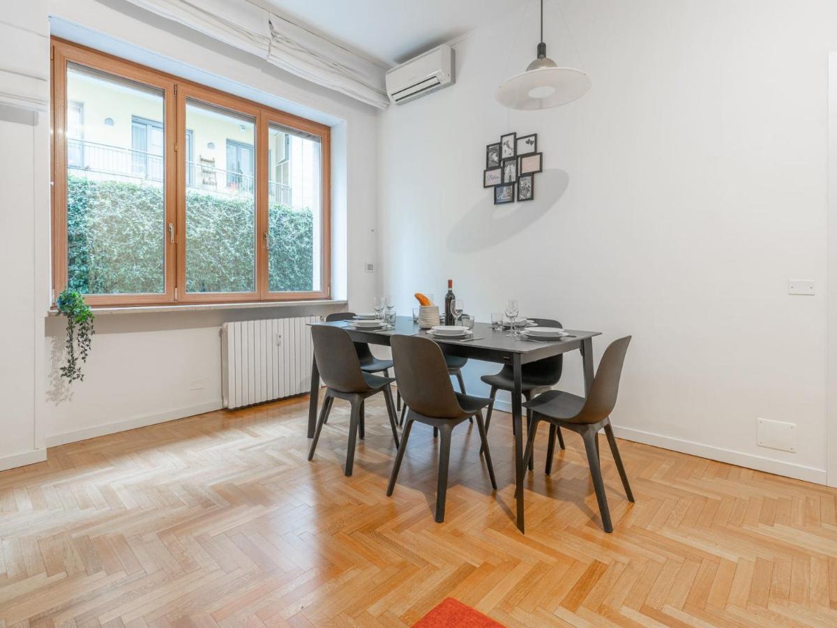 The Best Rent - Spacious Three-Bedroom Apartment In Moscova Милан Экстерьер фото