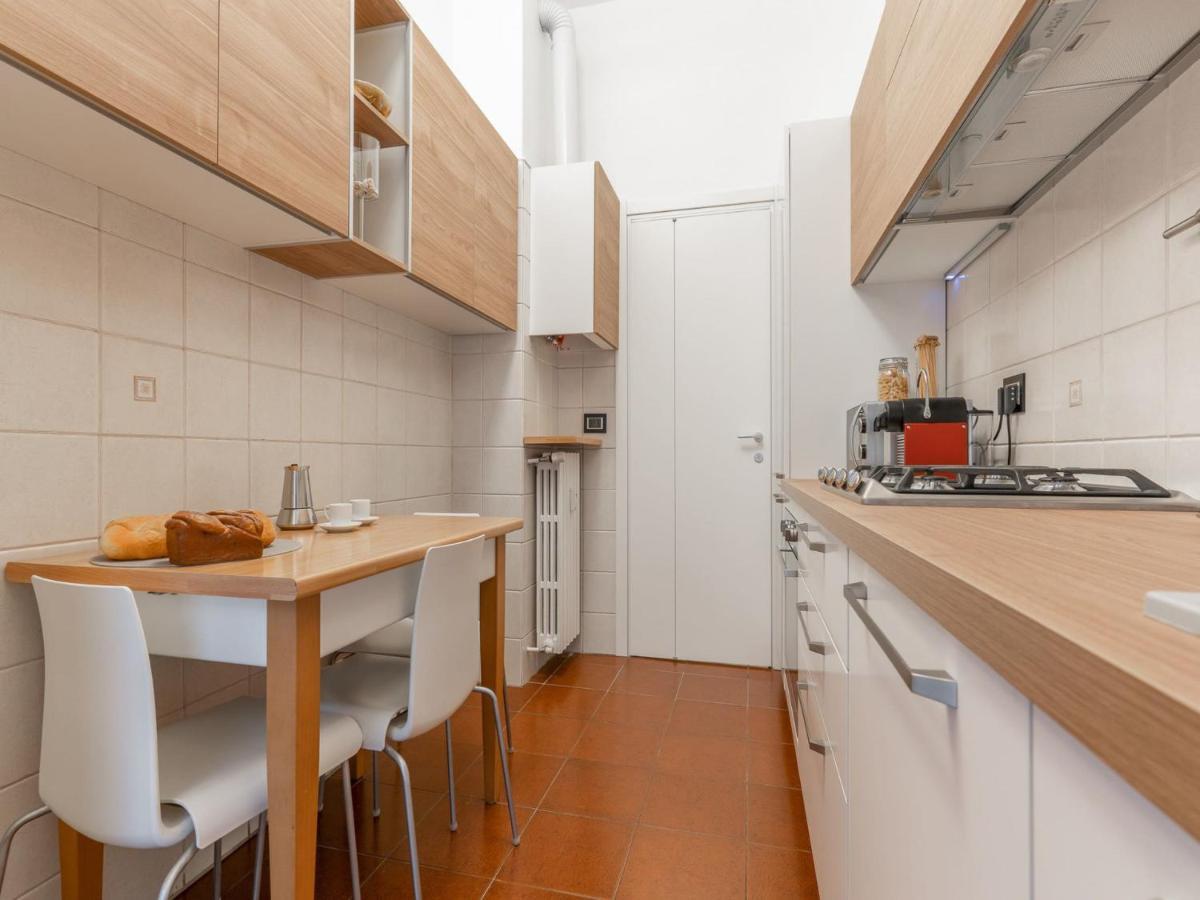 The Best Rent - Spacious Three-Bedroom Apartment In Moscova Милан Экстерьер фото